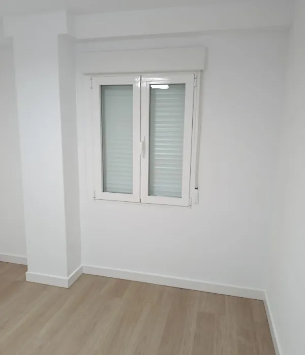 Ventana de aluminio y PVC